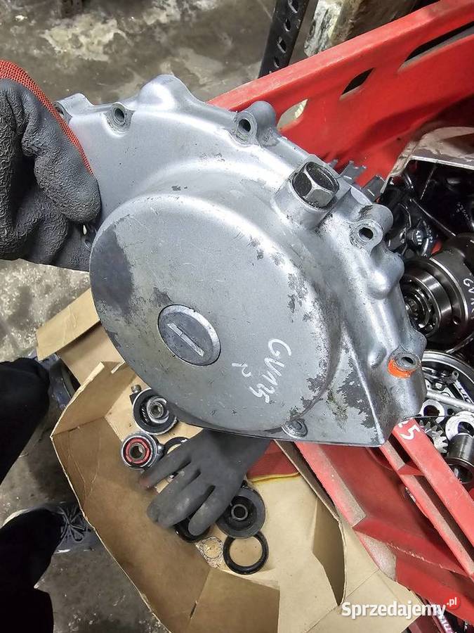 Hyosung GV 125 pokrywa lewa kapa zapłonu Jelenia Góra