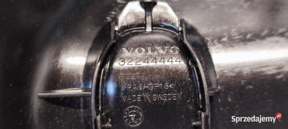 VOLVO XC40 OSŁONA LUSTEKA ŚRODKOWEGO 32244319 sprzedam