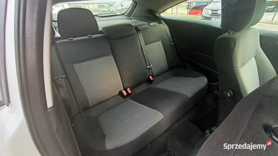 Opel Astra GTC GTC 18 140 zadbane G 19982009 isofix Tomaszów Mazowiecki