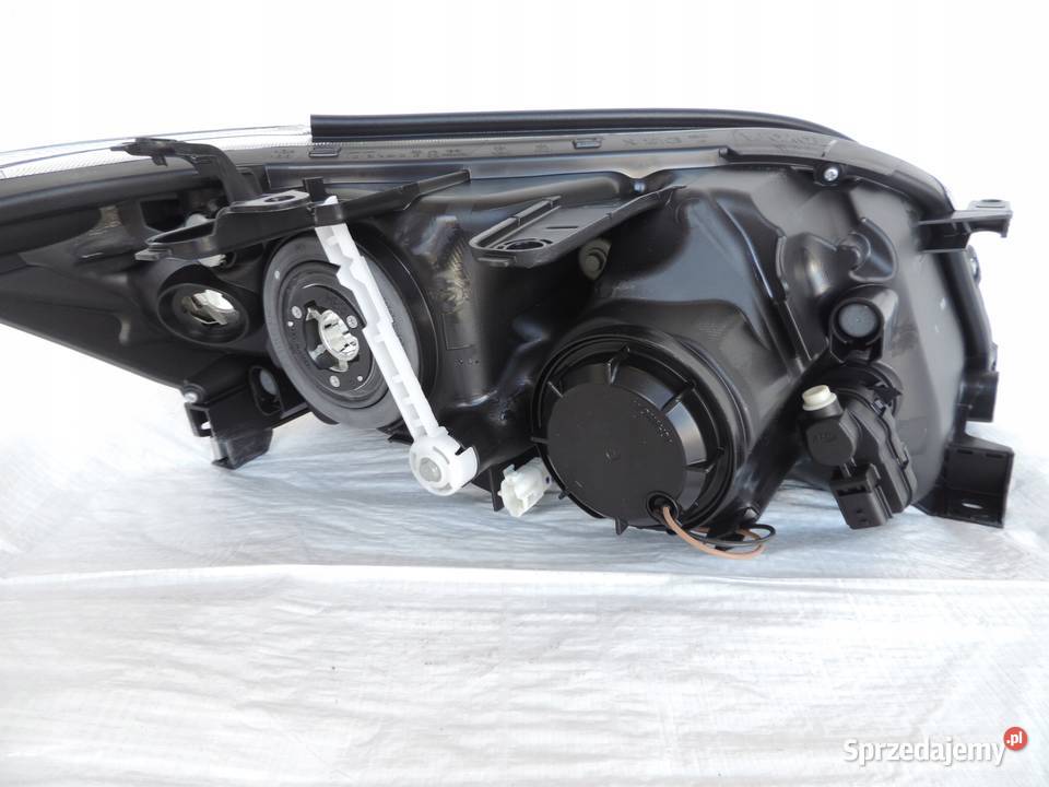 LAMPA LEWA PRZÓD TOYOTA RAV4 20102013 8117042501