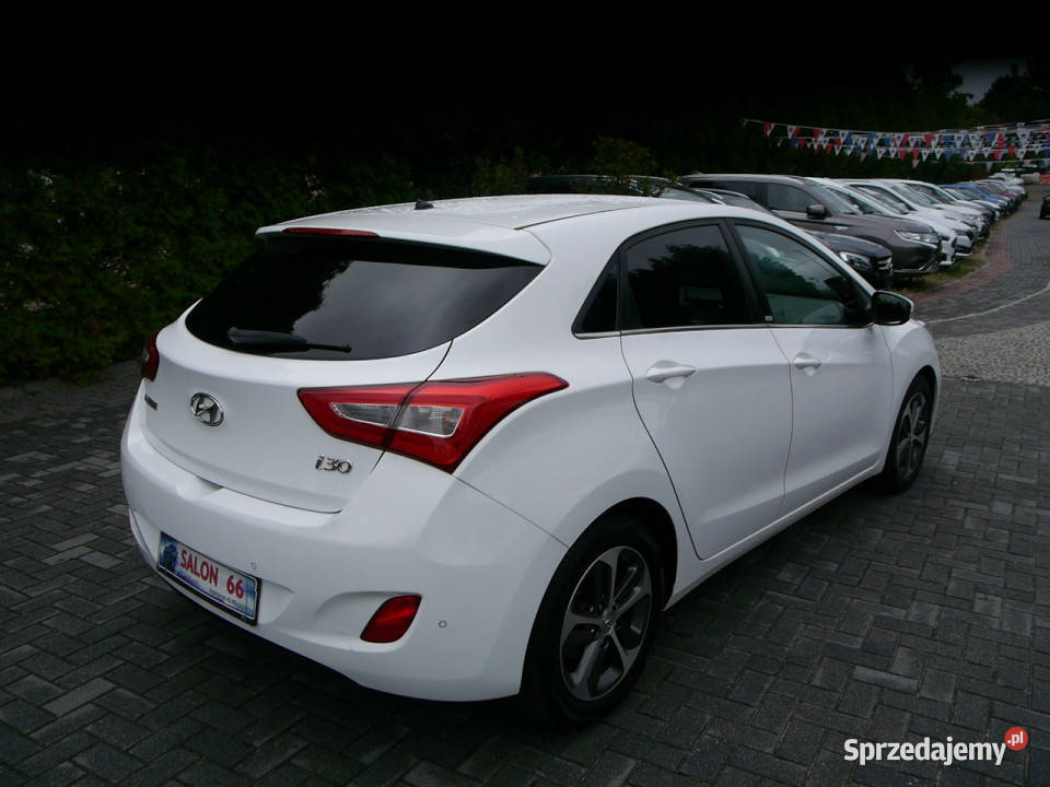 Hyundai i30 16d Stan B 100bezwypadkowy 1wł z podgrzewane fotele i30 Częstochowa