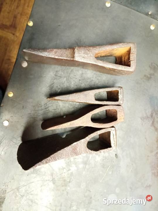 Siekiera stara sygnowana Stalowa Wola