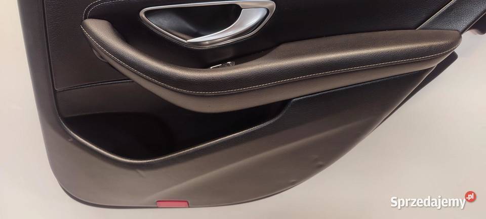 MERCEDES W213 BOCZEK DRZWI PRAWY TYŁ A2137307805 Tapicerki samochodowe