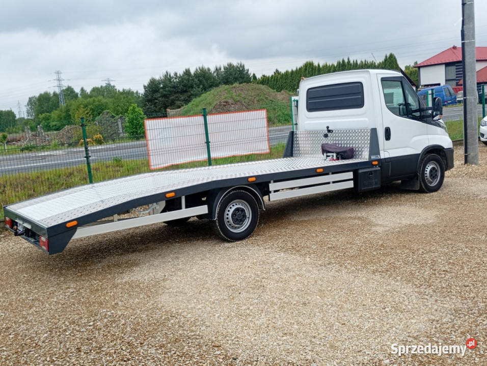 Iveco Daily 35S14 nowy najazd pomoc drogowa elektryczne szyby Chełm Śląski