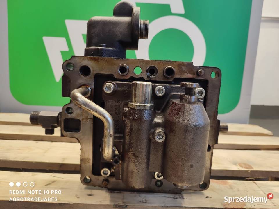 Kolektor hydrauliczny 84143470 HOLLAND T6180 Wilkowo sprzedam