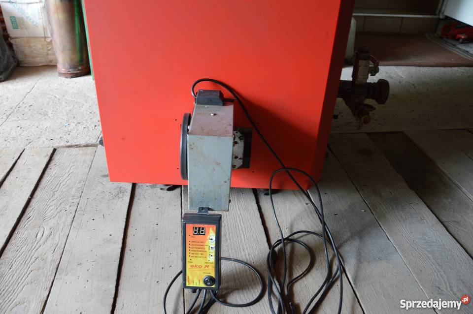 piec co kompletny 100 sprawny Kobyłka