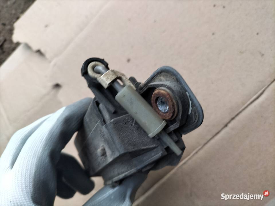 AUDI 80 B3 B4 KLAMKA ZWENĘTRZNA TYŁ TYLNA osobowe Pozostałe