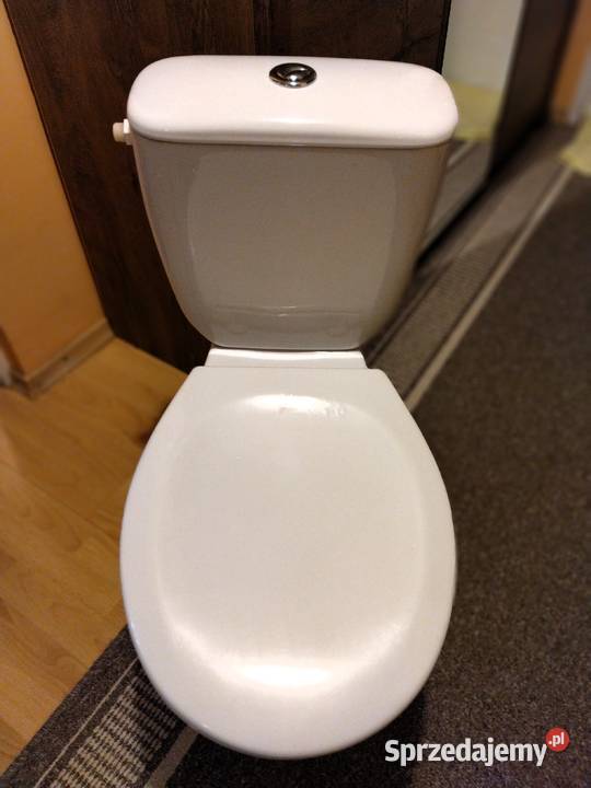 Miska WC Cersanit ze spłuczką i deską