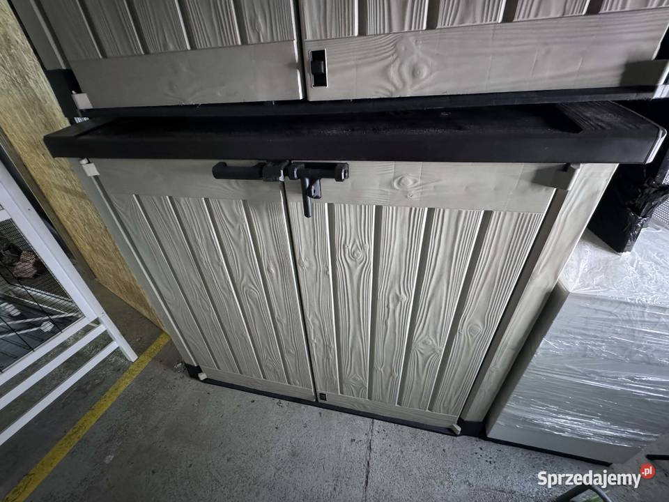 Syndyk sprzeda używane meble ogrodowe Sopot