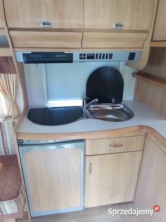 przyczepa kempingowa hobby 460 z klimatyzacją