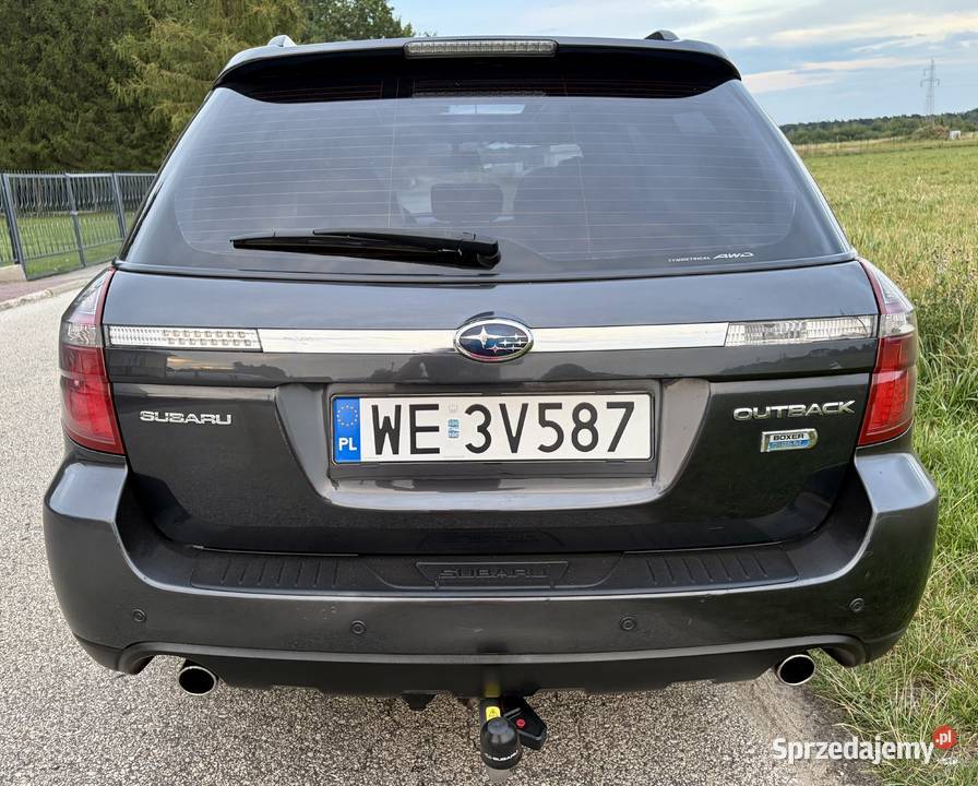 SUBARU Outback niski przebieg 183 Wyposażenie klimatyzacja Warszawa