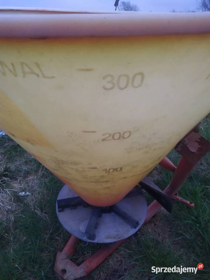 Rozsiewacz nawozów nieuszkodzony sprzedam