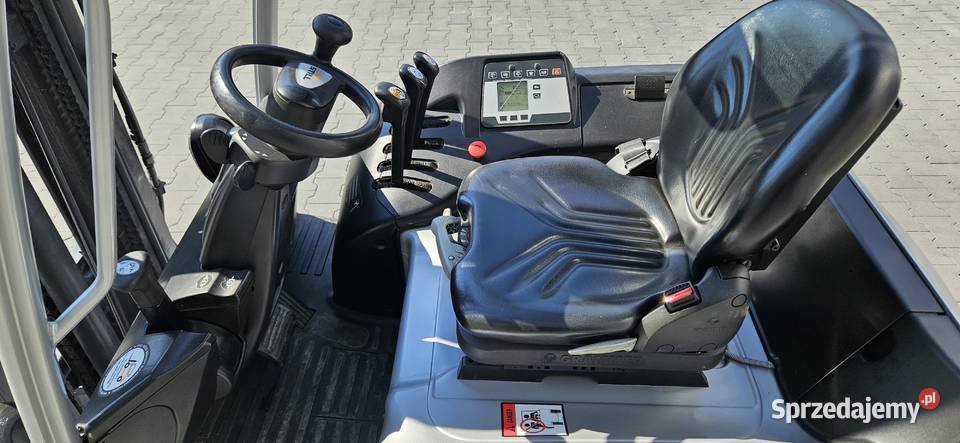 Wózek widłowy STILL RX2015 z 2008r Maszt Triplex Nowy Dwór Mazowiecki