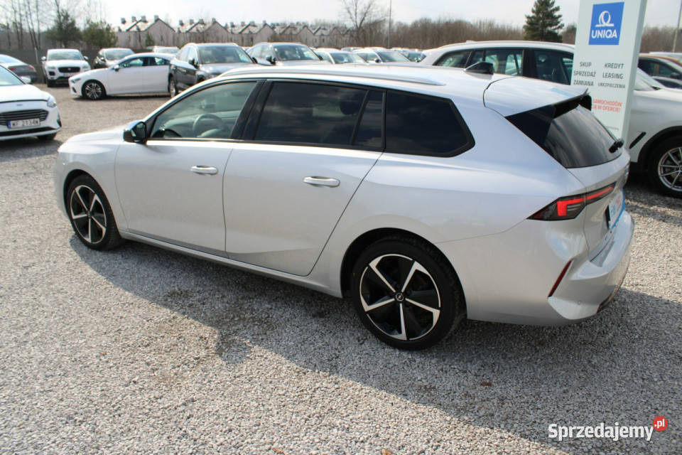Opel Astra Sports Tourer GFotele Kierownica Astra