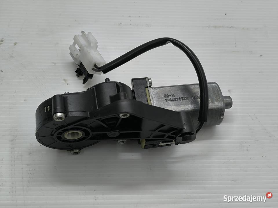 SILNICZEK REGULACJI FOTELA PRAWY EKLASA W212