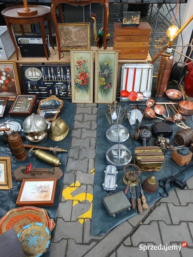 Antyki przedmioty kolekcjonerskie dekoracje targ Warszawa