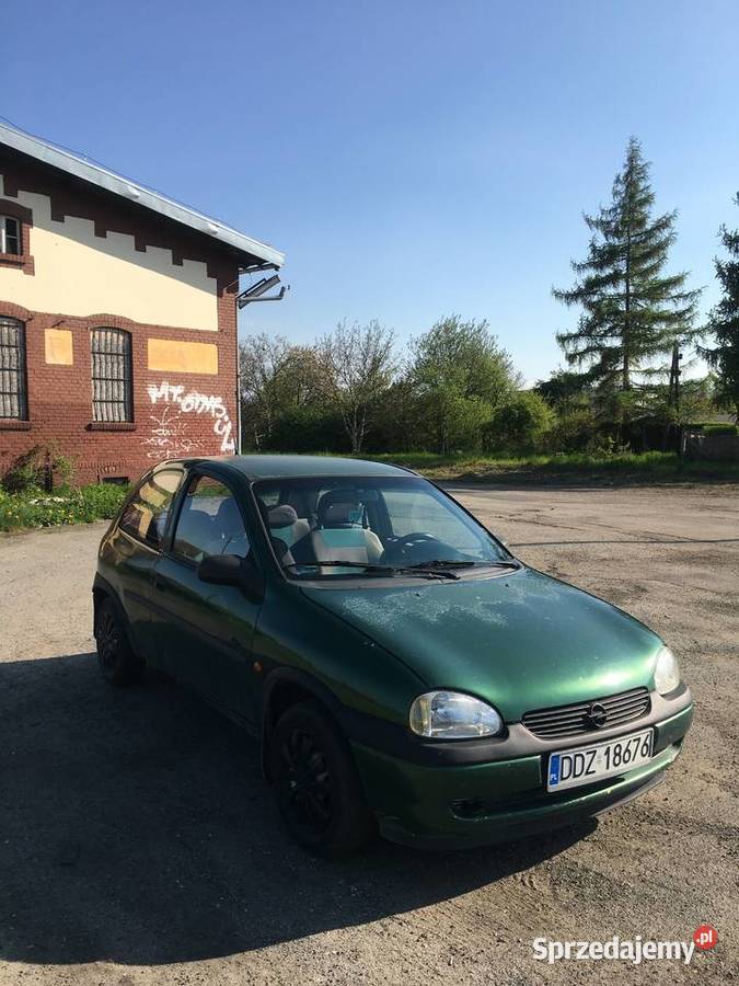 Opel Corsa B Hatchback 10 12V 54 radio Dzierżoniów