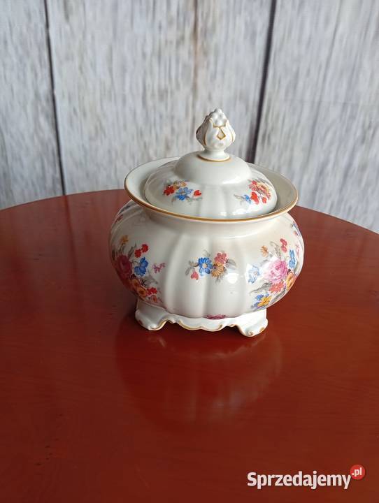 szkatułka bombonierka porcelanowa 920