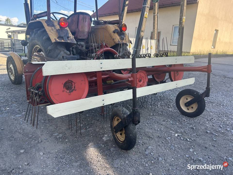 Przewracarka taśmowa akpil