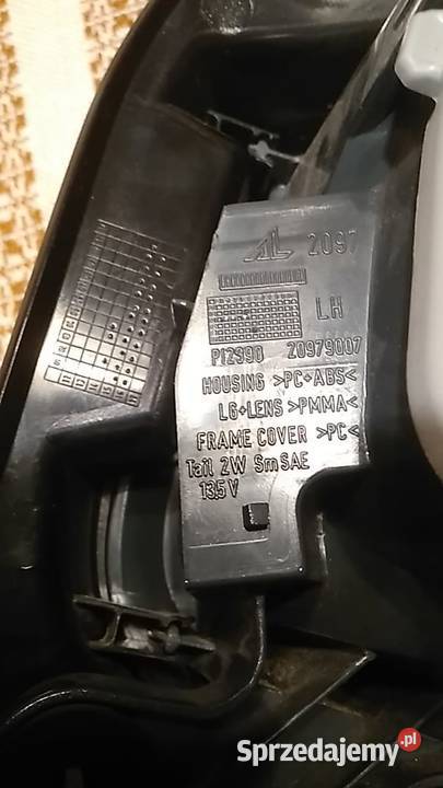 BMW 2 lampa tył tylna LH Słupca