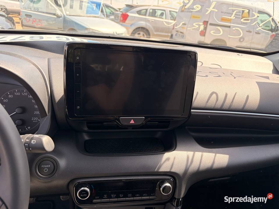 TOYOTA Yaris IV 16 Hybride 116 Dynamic HG677 1600cm3 pomorskie Gdańsk sprzedam