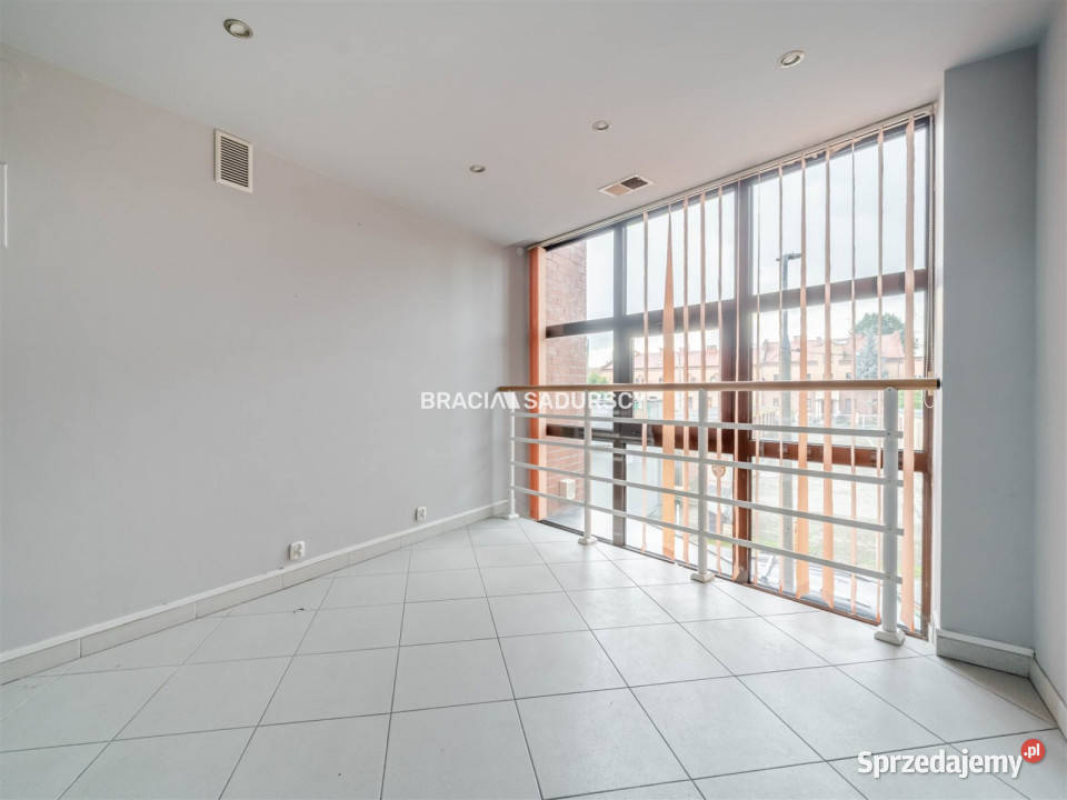 Wynajmę lokal 555m Kraków Bajana sprzedam