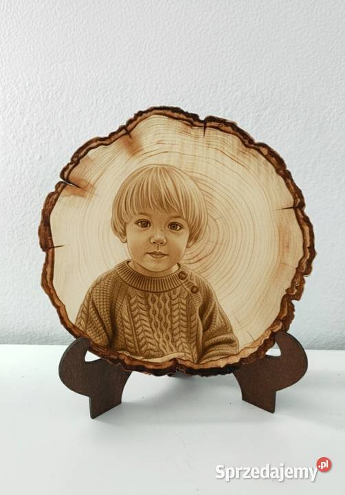 Portret Grawerowany na Drewnie Plaster Brzozy 20