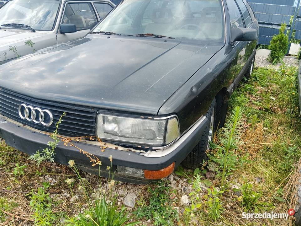 Audi 100200 avant quattro 22 manualna
