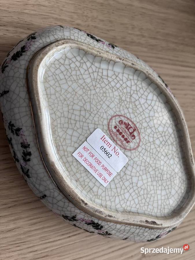 Porcelanowa szkatułka Art Decor Caesar Szkatułki i pudełeczka Trzebnica sprzedam