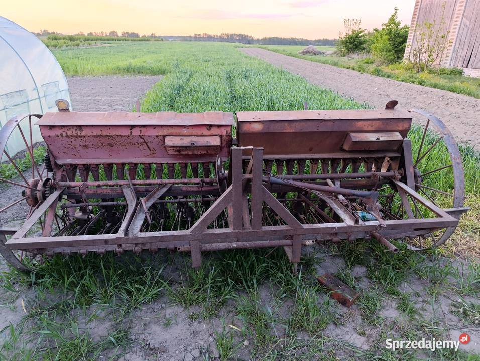 Siewnik 26 lejków nieuszkodzony Zwoleń sprzedam