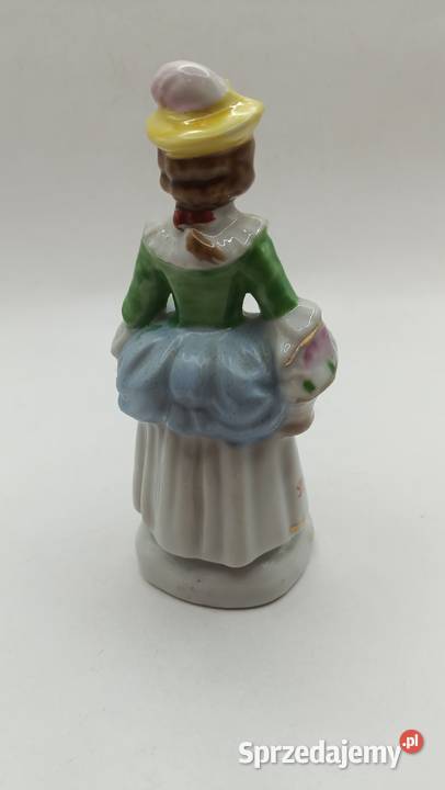 Figurka dama w stylu wiktoriańskim z koszykiem Zamość