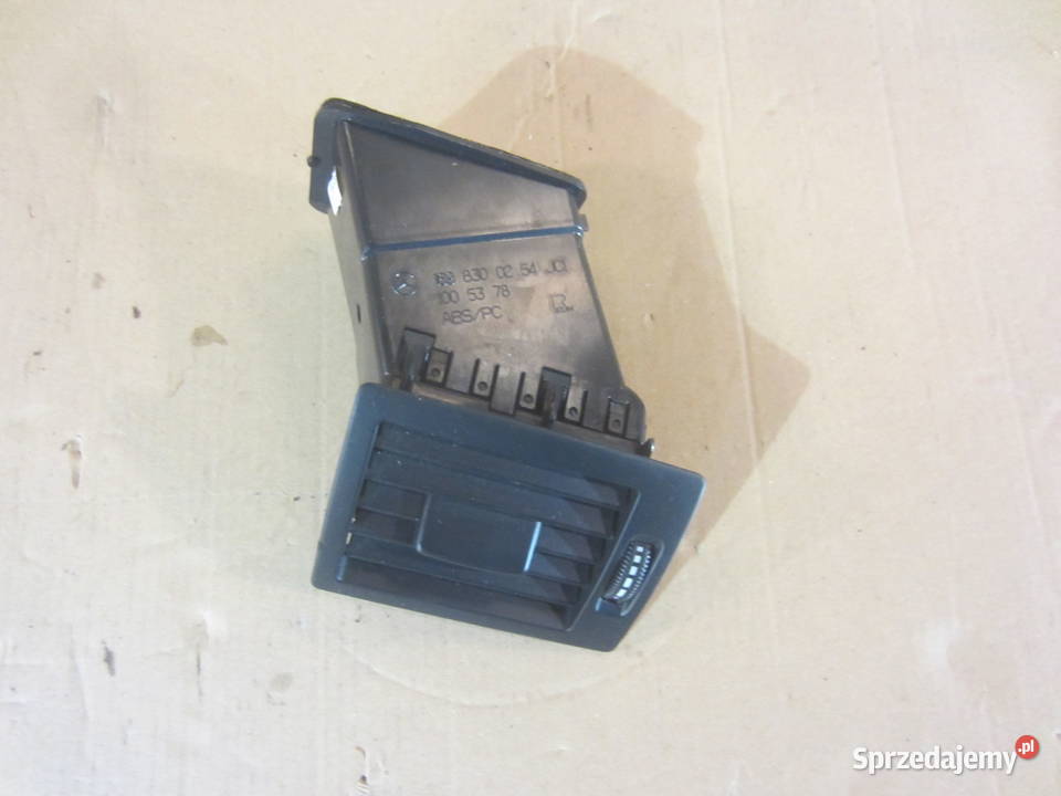 Kratka wentylacyjna konsoli 1698200254 mercedes