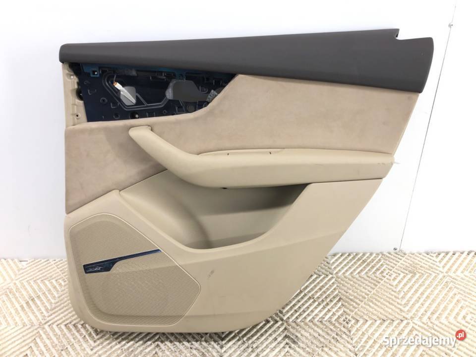 BOCZEK DRZWI PRAWY TYŁ AUDI Q7 4M SUV TAPICERKA