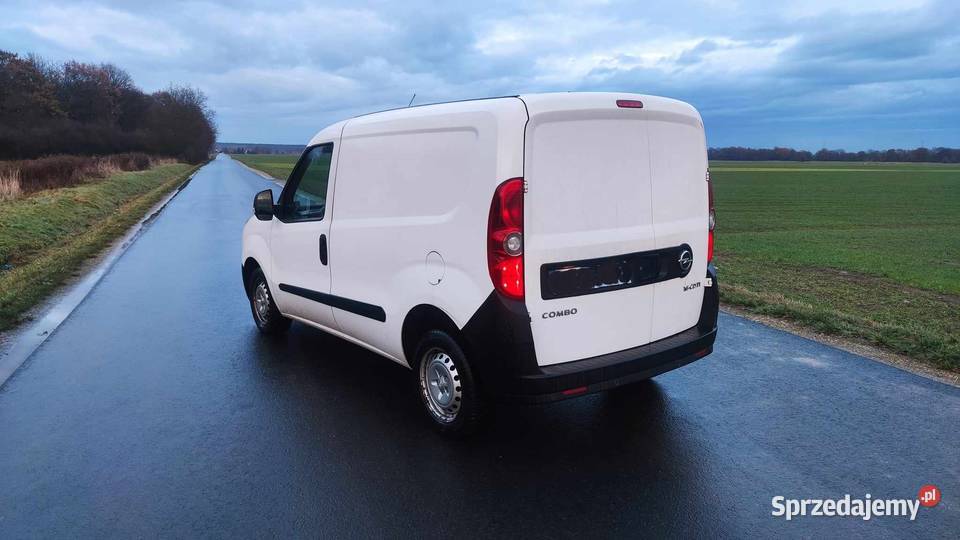Opel Combo 16 TDCI 105 211000 Salon Polska furgon Środa Śląska sprzedam