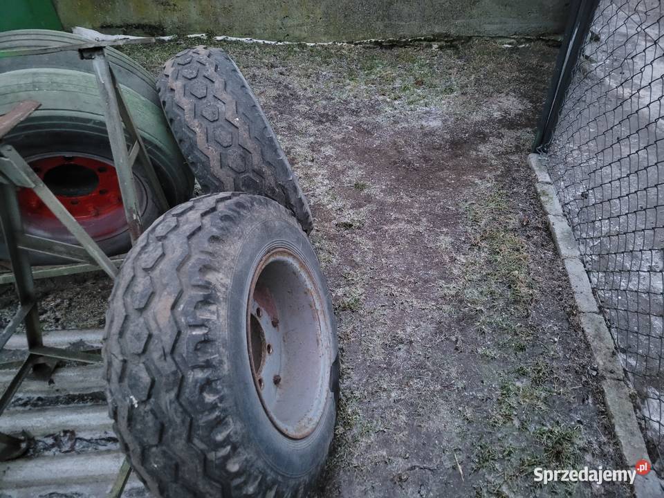 Aparat dwuwałkowy do rozrzutnika obornika Skulsk