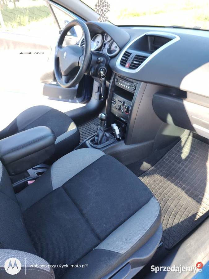 Peugeot 207 nieuszkodzony Łódź