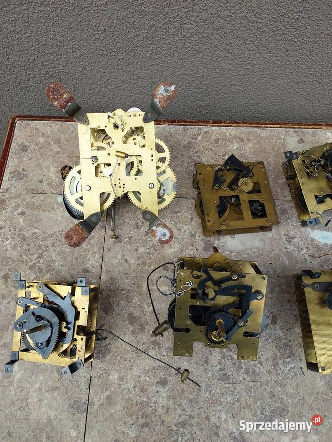 Zestaw 8 mechanizmy starych zegarów zegarmistrza Tczew sprzedam