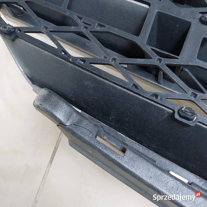 Grill Mercedes W216 CL500 A2168800083 Żyrzyn