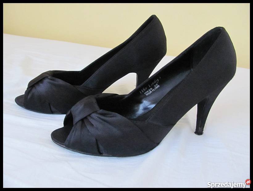 Czarne czółenka rozmiar 39 wkładka skórzana 25 sprzedam
