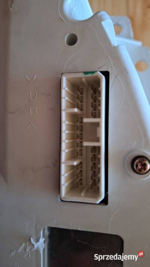 Licznik Zegary SAAB 95 5042403 768484401 Rok produkcji 2000 Kraków sprzedam