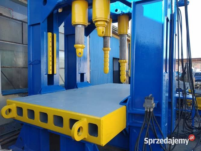 Prasa hydrauliczna bramowa PATENTUS PAT30022502 małopolskie