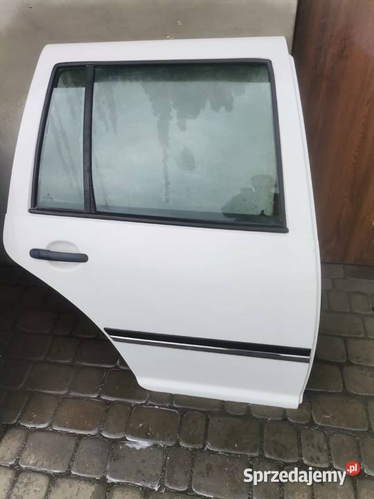 VW GOLF 4 KOMBI DRZWI PRAWY TYŁ osobowe małopolskie Nowy Sącz
