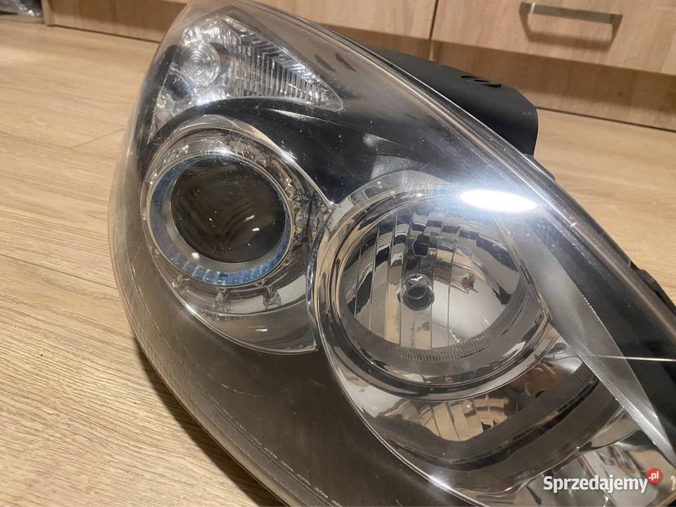 Lampa prawy przod I30 Lift Lampy przednie sprzedam