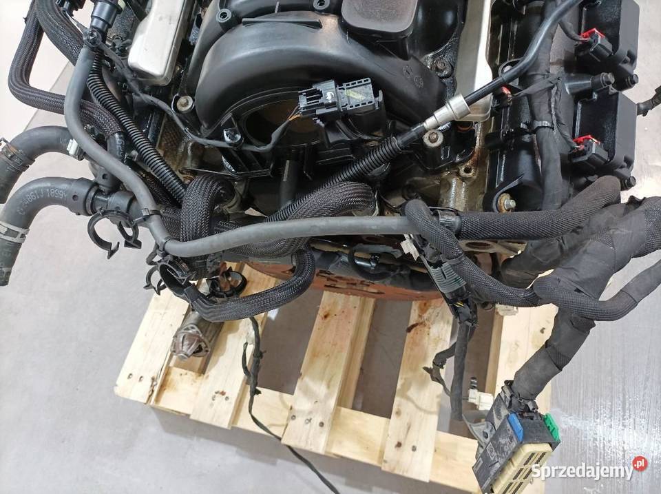 SILNIK KOMPLETNY BENZYNA TNXE P04893775TA 57 V8