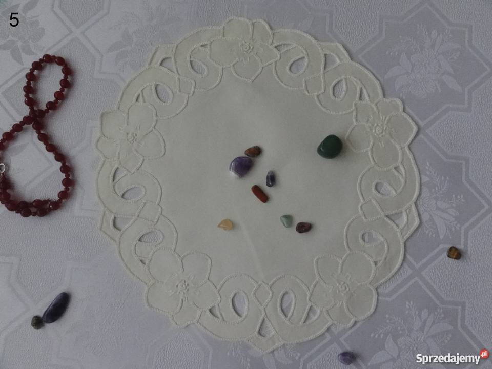 Serwetki kolorowe ecru wyszywane haft Richelieu lubelskie Lublin