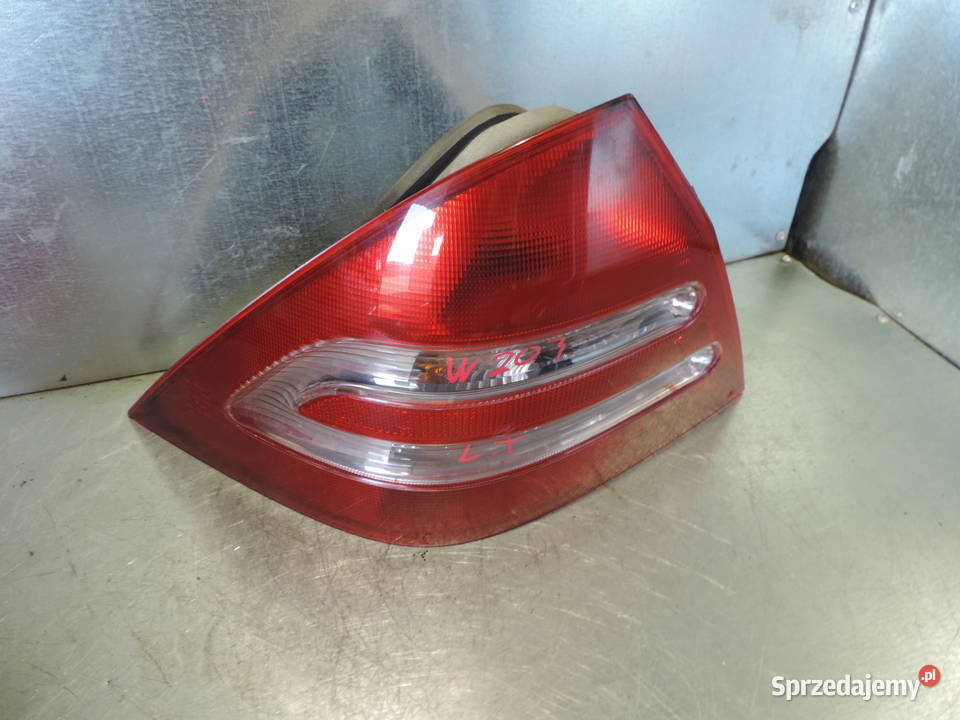 LAMPA TYLNA LEWA KOMPLETNA MERCEDES C KLASA W203 Lampy tylne Nowy Sącz