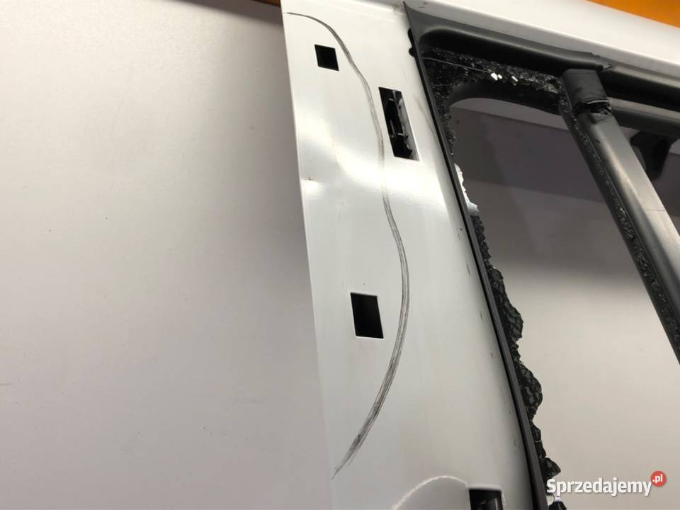 DRZWI PRAWY TYŁ TOYOTA PROACE Van minibus