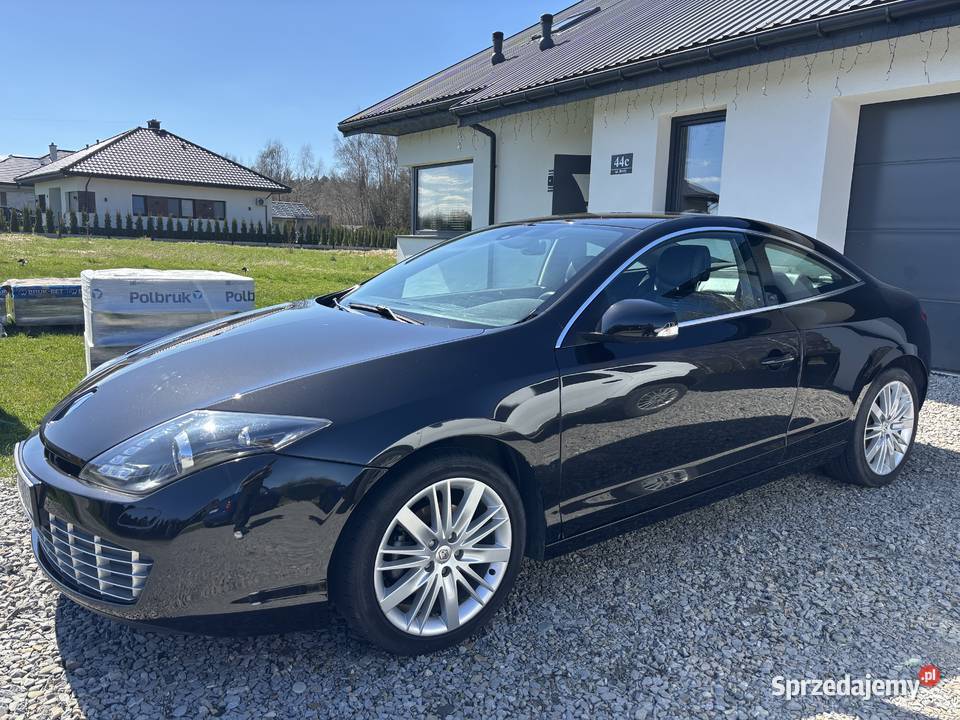 Renault Laguna III coup initiale Paris Rok produkcji 2012 Jasło