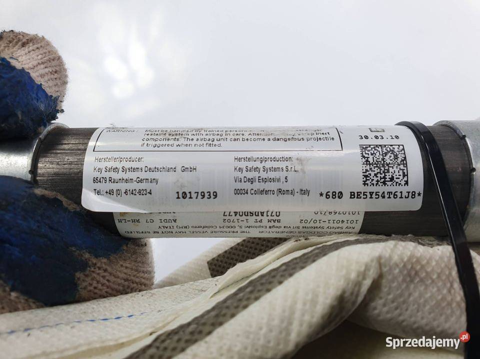 KURTYNA LEWA AUDI A8 D4 4H0880741D osobowe