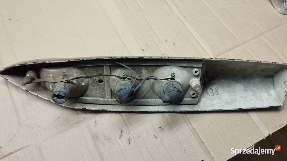 Lampa tylna Peugeot 404 Andrespol